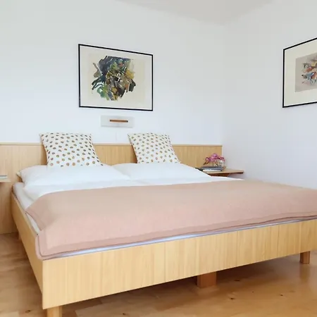 Kronig Apartment